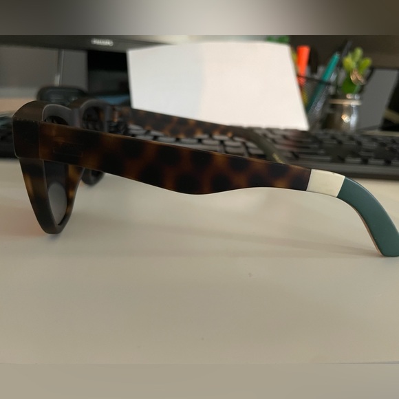 Tom’s “Dalston” Traveller’s Collection - Picture 3 of 6